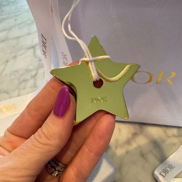 ✨NEW - Christian Dior White and Pink Friendship Bracelet - RARE COLOR✨ - Picture 6 of 6